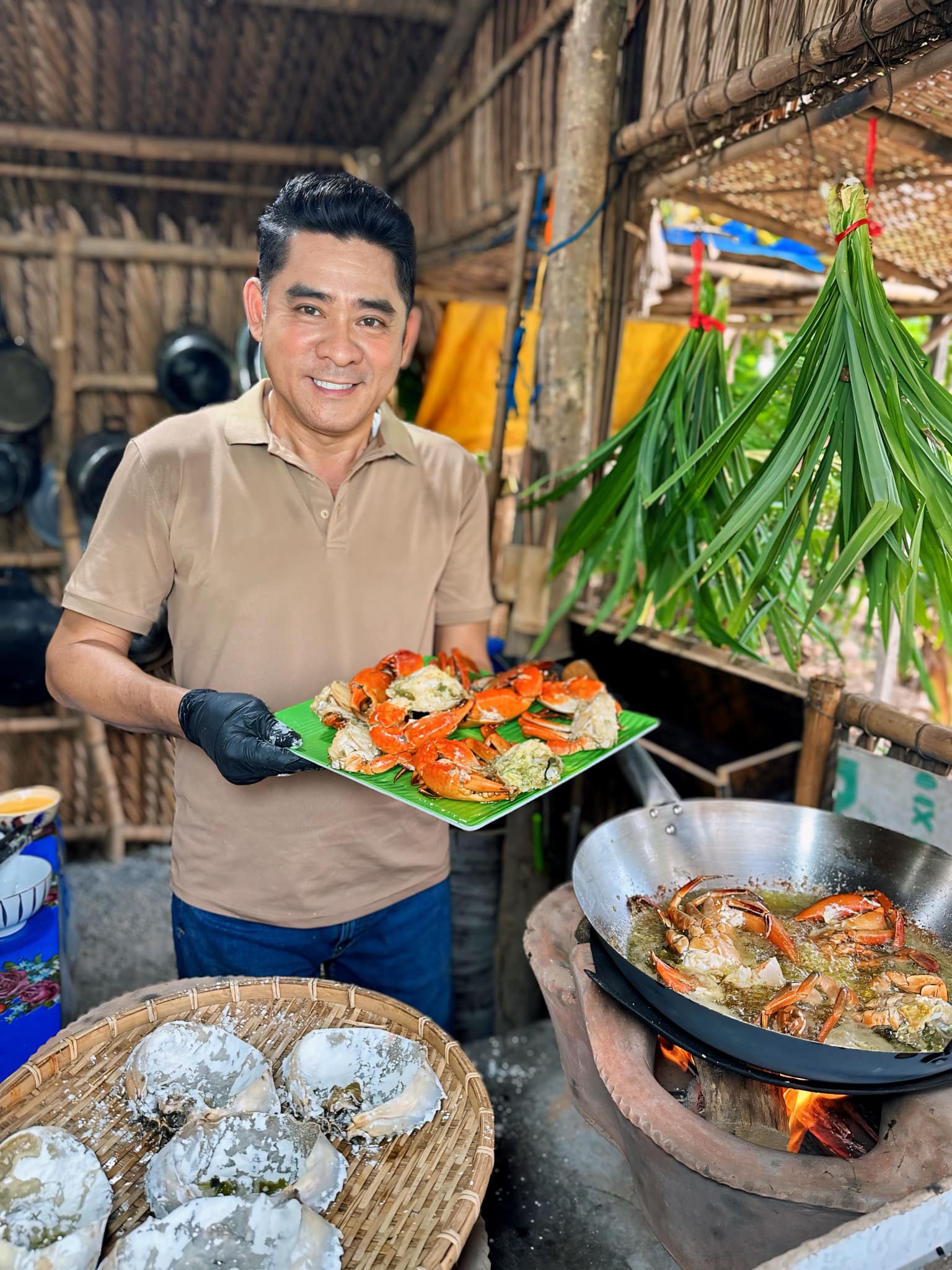 Huỳnh Anh Tuấn quay nhiều vlog ẩm thực, được khán giả yêu mến vì tính cách gần gũi, thân thiện