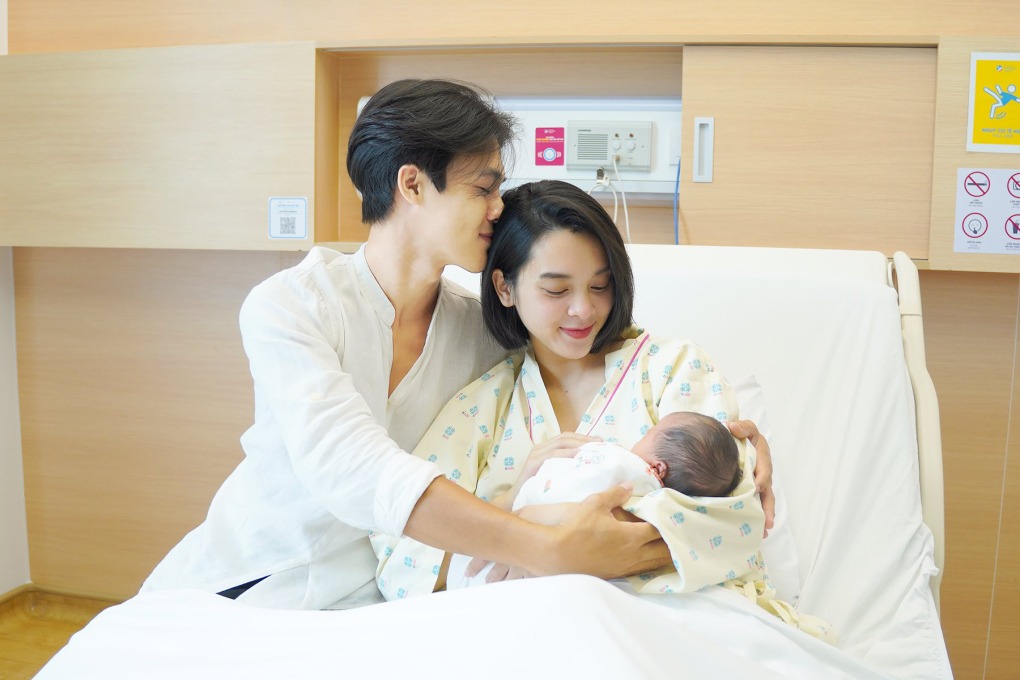 Quỳnh Lương cùng con gái