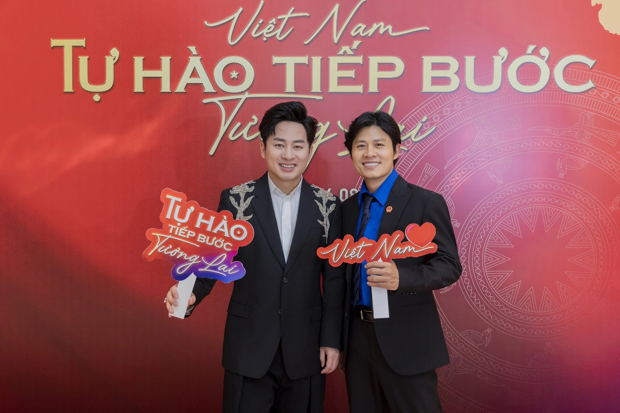 Tùng Dương và Nguyễn Văn Chung