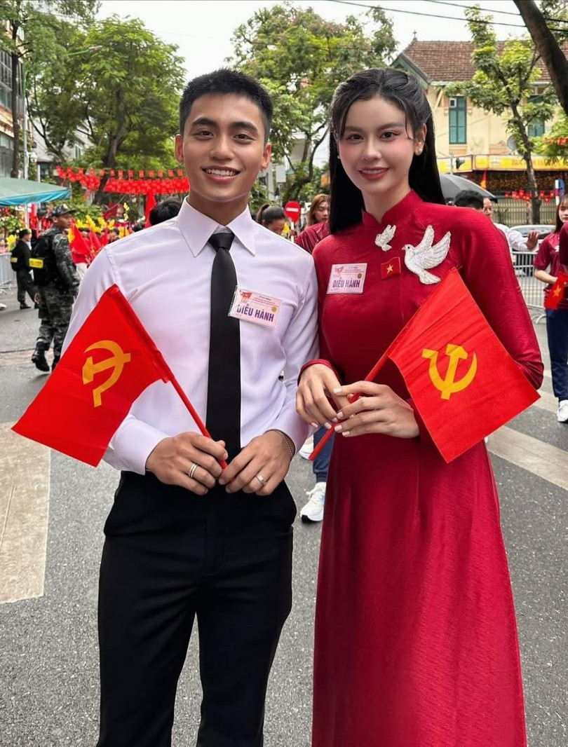 MONO và Trương Quỳnh Anh mặc trang trọng khi tham gia tổng duyệt