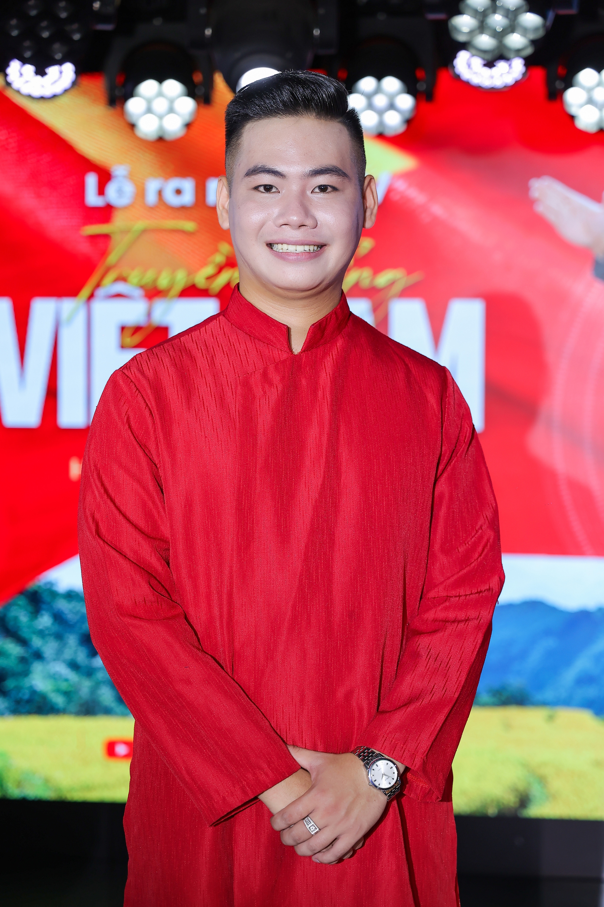 Chân dung ca sĩ Dương Minh Quý