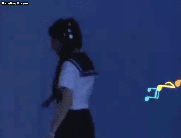 Lamoon liên tục làm rơi đồ gây chú ý tại Vietnam Idol