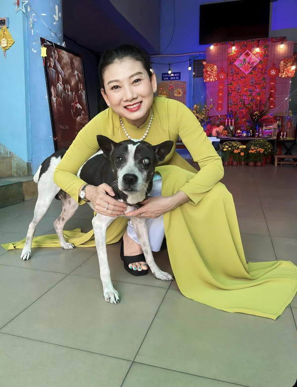 Khoảnh khắc thân mật của NSND Mỹ Uyên