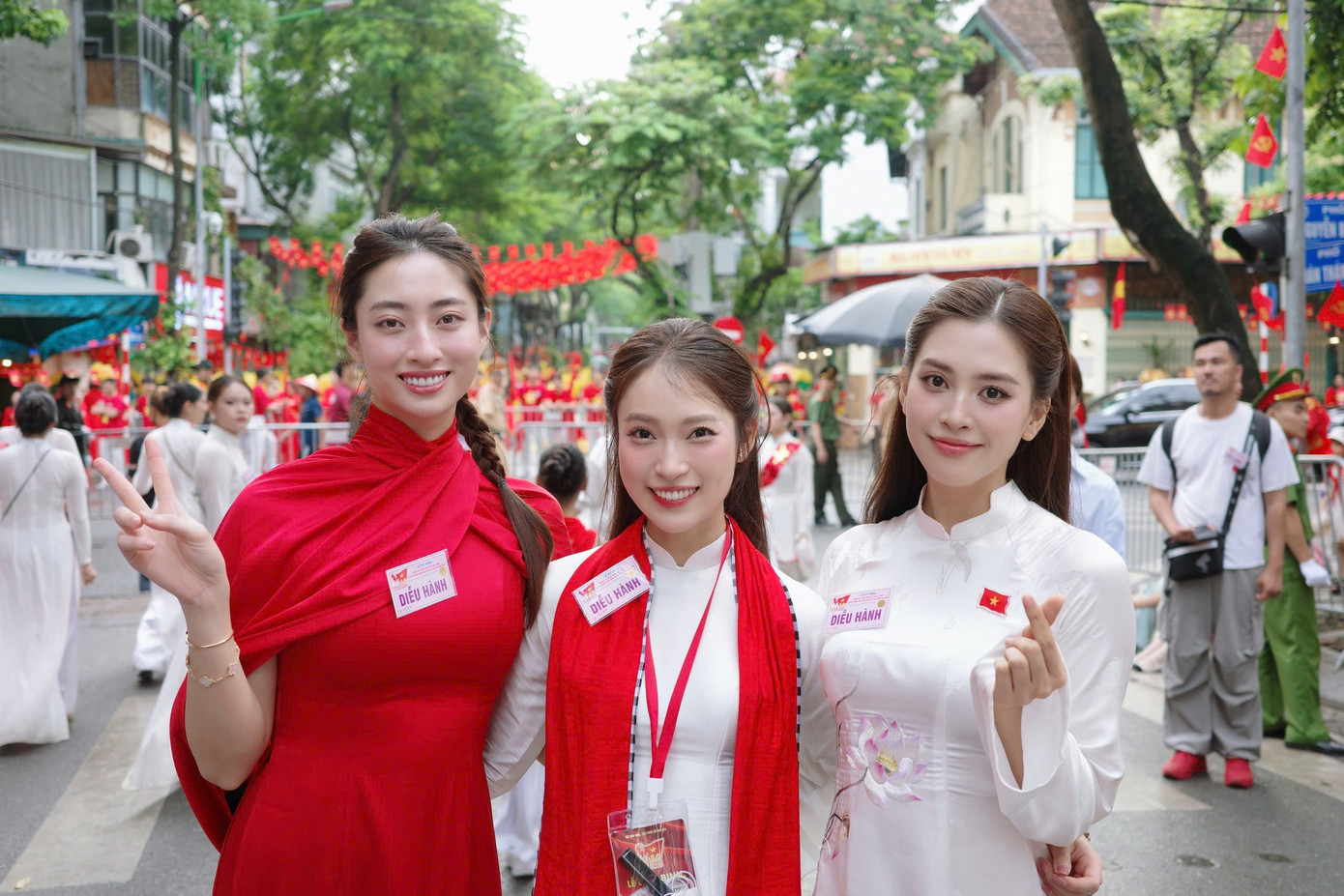 MC Khánh Vy cùng Miss World Vietnam 2019 và Hoa hậu Việt Nam 2018