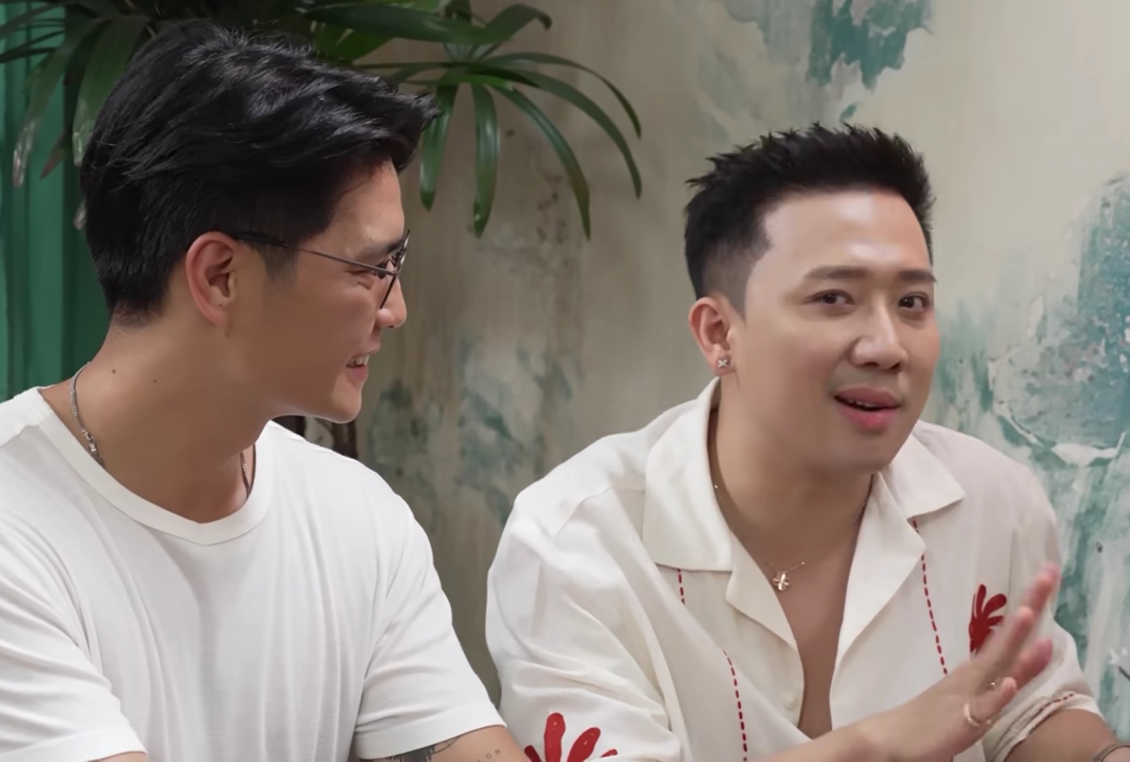 Huy Trần tiếp đón Trấn Thành