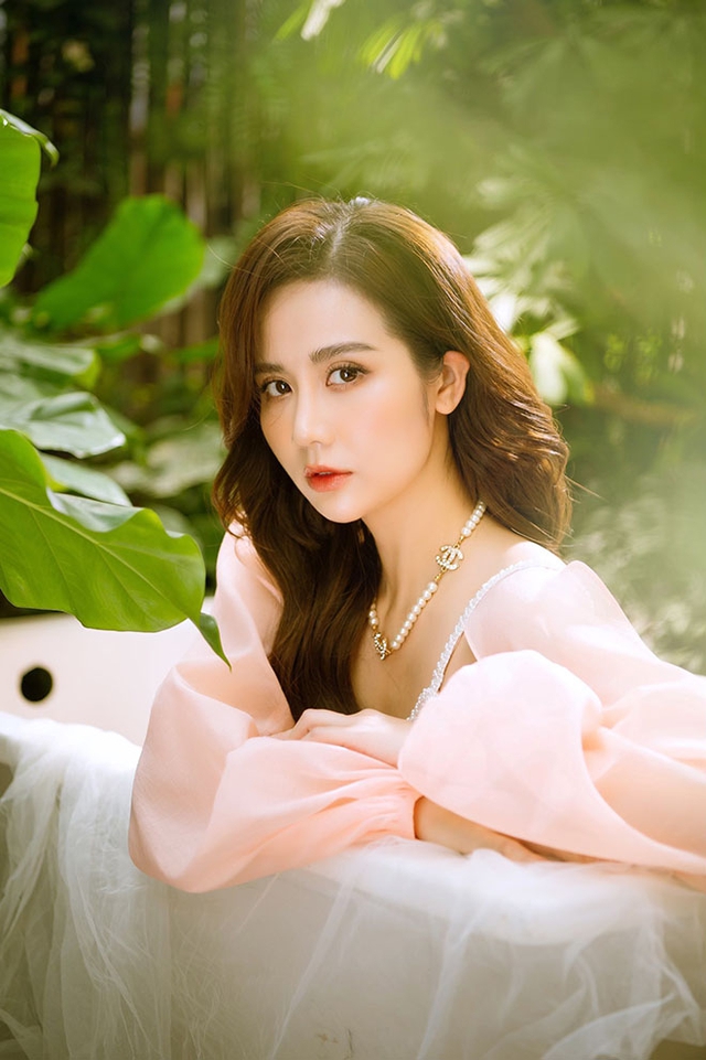 Huyền Lizzie trong ngày cưới năm 2014