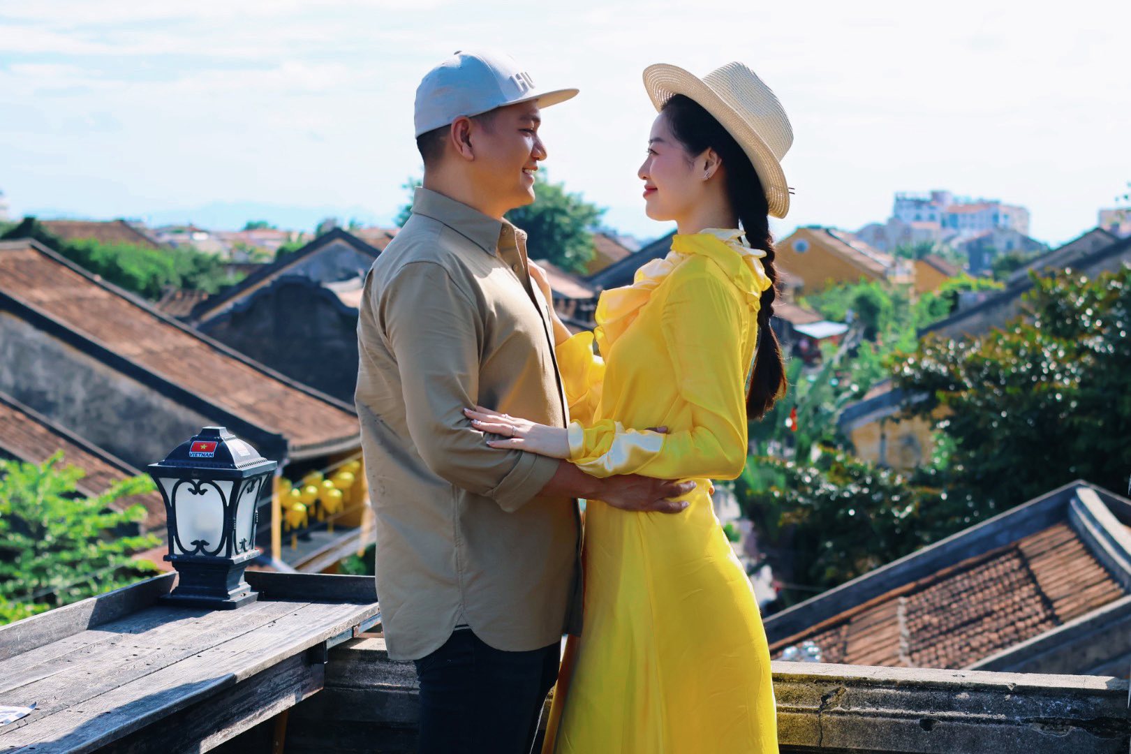 Cặp đôi bên nhau trong các sự kiện