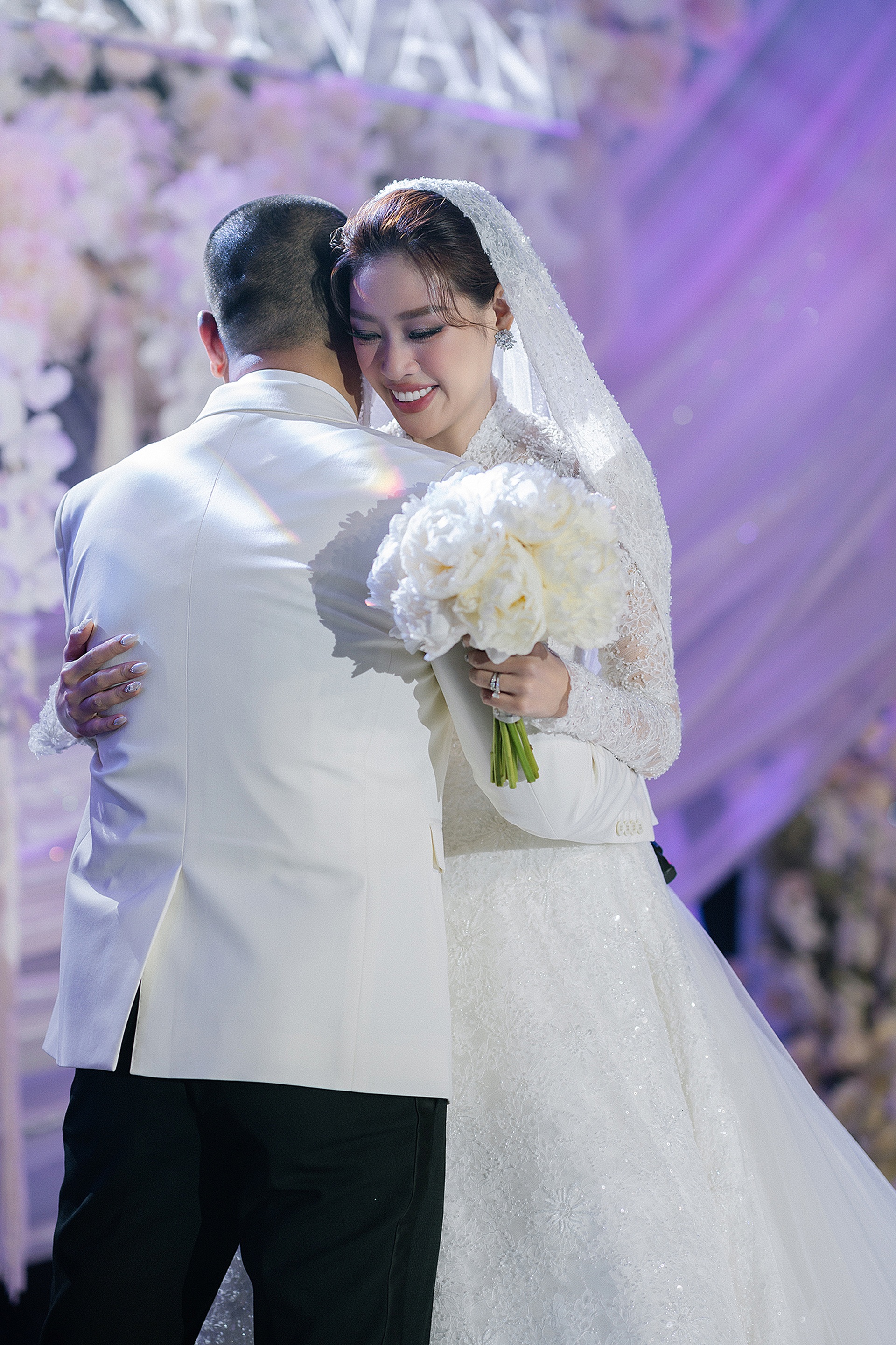 Hoa hậu Khánh Vân và nhiếp ảnh gia Nguyễn Long tổ chức đám cưới vào tháng 12/2024