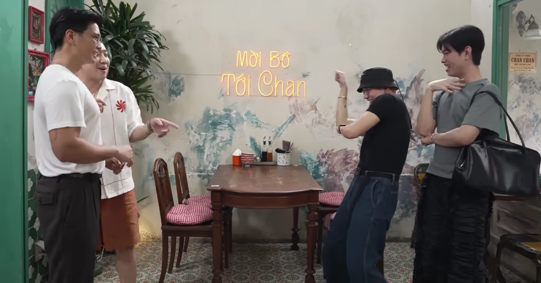 Trấn Thành chia sẻ với các đàn em