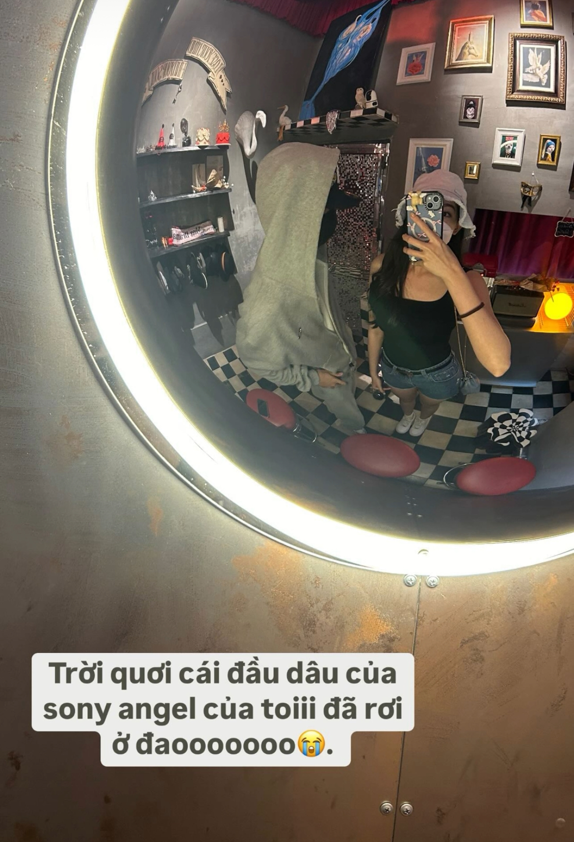 Tăng Mỹ Hàn đăng ảnh hẹn hò cùng nam rapper