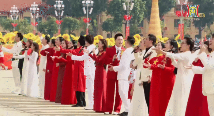 Khoảnh khắc tự hào tại Quảng trường Ba Đình