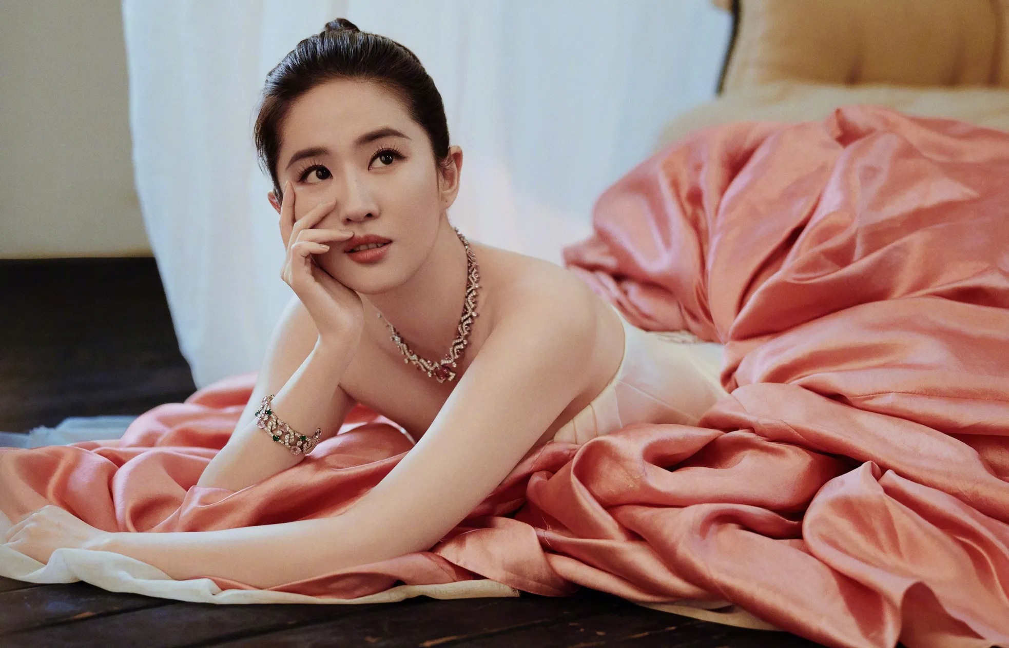 Phong cách sống kín đáo của Lưu Diệc Phi