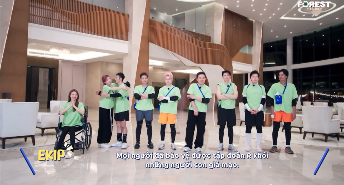 Lan Ngọc ngồi xe lăn tổng kết chặng đua