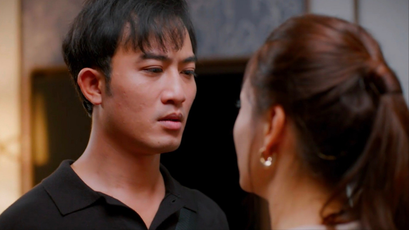 Vai diễn của Phương Oanh gây bàn tán- Ảnh 3. Doãn Quốc Đam không phù hợp với vai tổng tài. Anh bị chê thiếu chăm chút về ngoại hình, diễn xuất bản năng, xa rời nguyên tác.