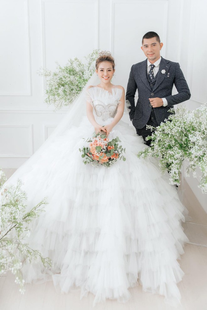 Bộ ảnh cưới của Ngân 98 và Lương Bằng Quang