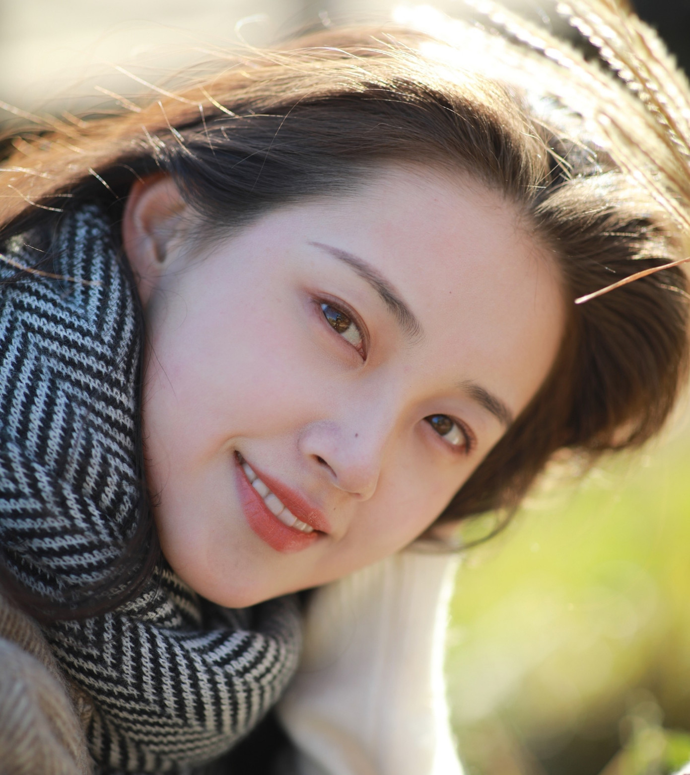 Poster Hoa hồng giữa mùa hạ