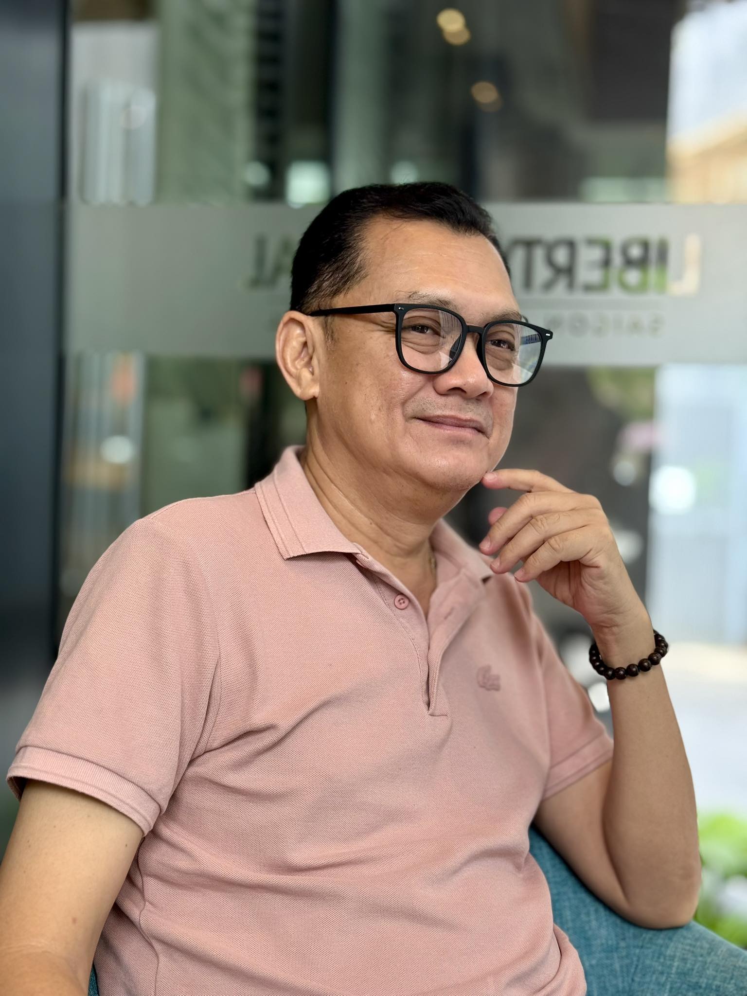 Hữu Châu trong gia đình nghệ thuật Gia đình NSƯT Hữu Châu