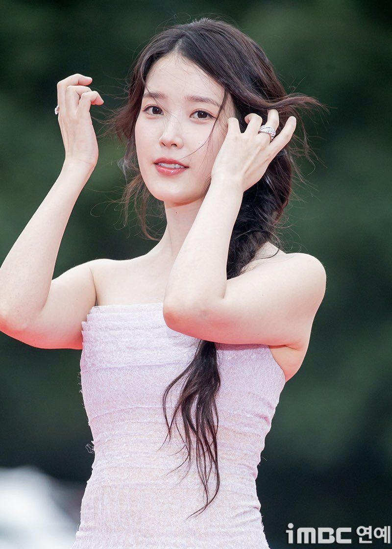 Ngắm mỹ nhân này 1 tỷ lần vẫn phải than trời vì quá đẹp: Đi đến đâu sáng bừng đến đó, cả Hàn Quốc có đúng 1 người- Ảnh 11. Ngắm mỹ nhân này 1 tỷ lần vẫn phải than trời vì quá đẹp: Đi đến đâu sáng bừng đến đó, cả Hàn Quốc có đúng 1 người- Ảnh 11.