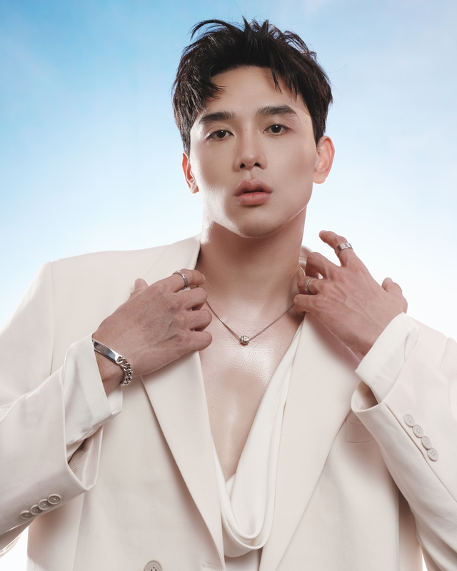 Mỹ nam Thuận Nguyễn cao 1m88, gương mặt góc cạnh