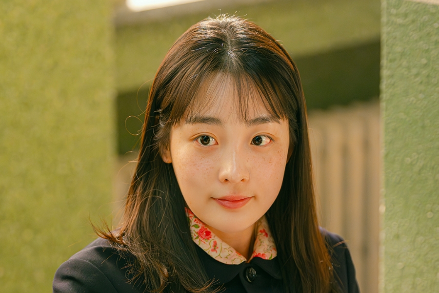 Hình ảnh Kim Min Ha dịu dàng, hoài niệm trong Typhoon Family