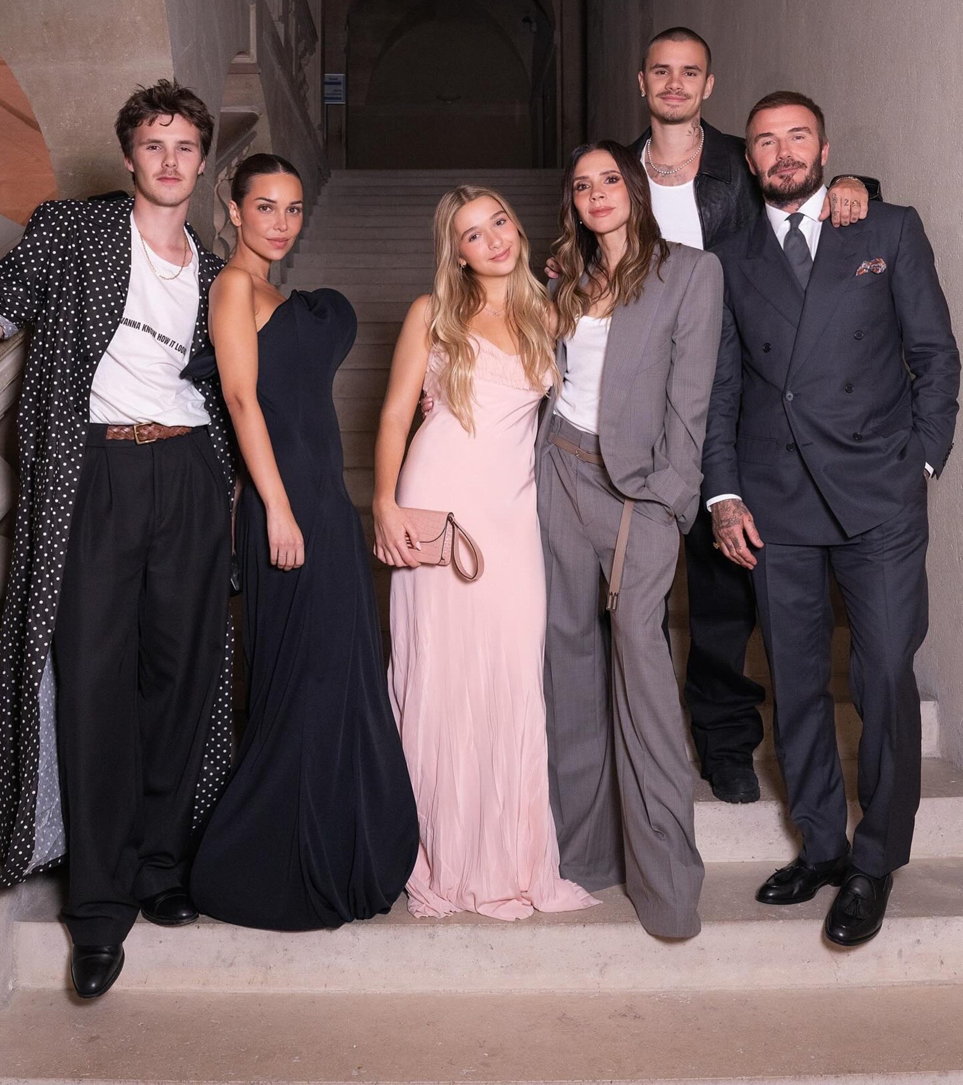 Nhà Beckham chấp nhận từ bỏ con trai cả- Ảnh 3. Đội hình quen thuộc dự show diễn thời trang