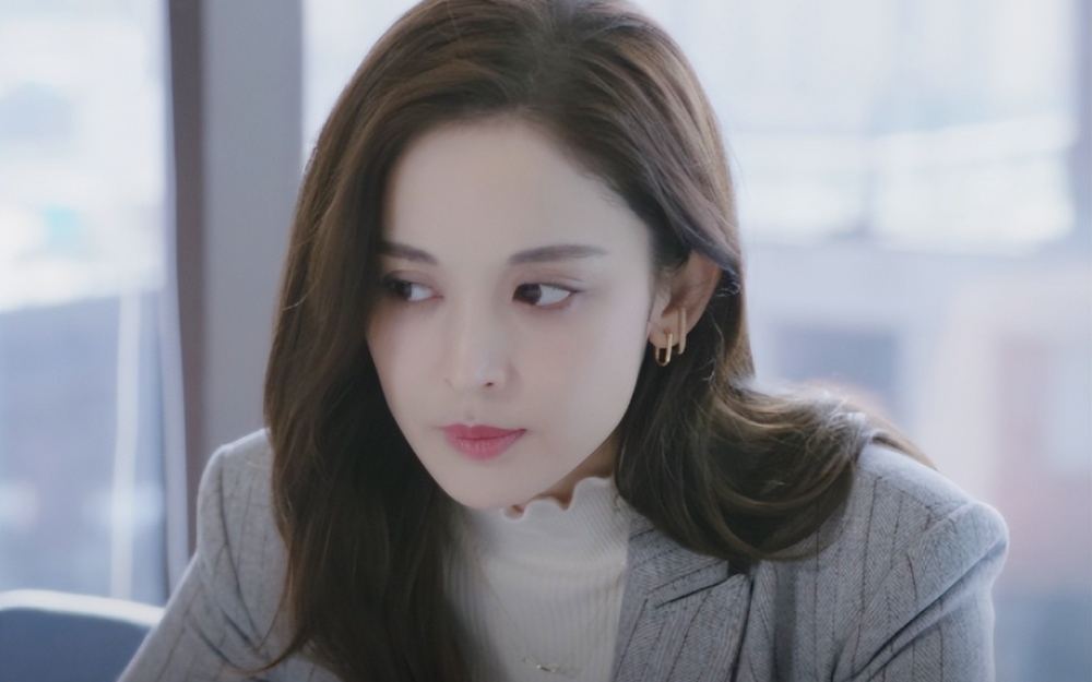 Ai đứng cùng mỹ nhân này cũng thành tàng hình hết: Đẹp nhất trần đời hiếm người bì nổi, 360 độ góc nào cũng phong thần- Ảnh 8. Ai đứng cùng mỹ nhân này cũng thành tàng hình hết: Đẹp nhất trần đời hiếm người bì nổi, 360 độ góc nào cũng phong thần- Ảnh 8.