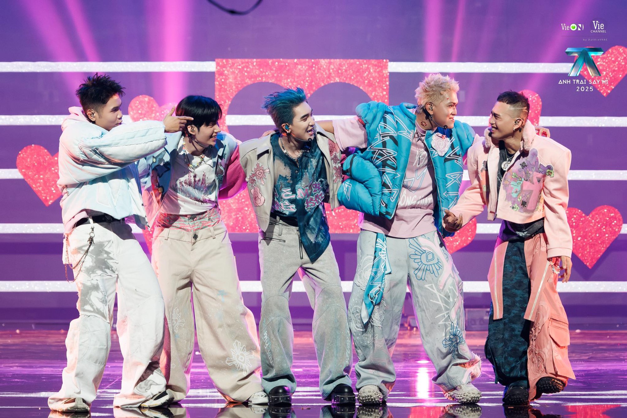 Dế Choắt 'diss' thẳng những rapper tham gia Anh Trai Say Hi