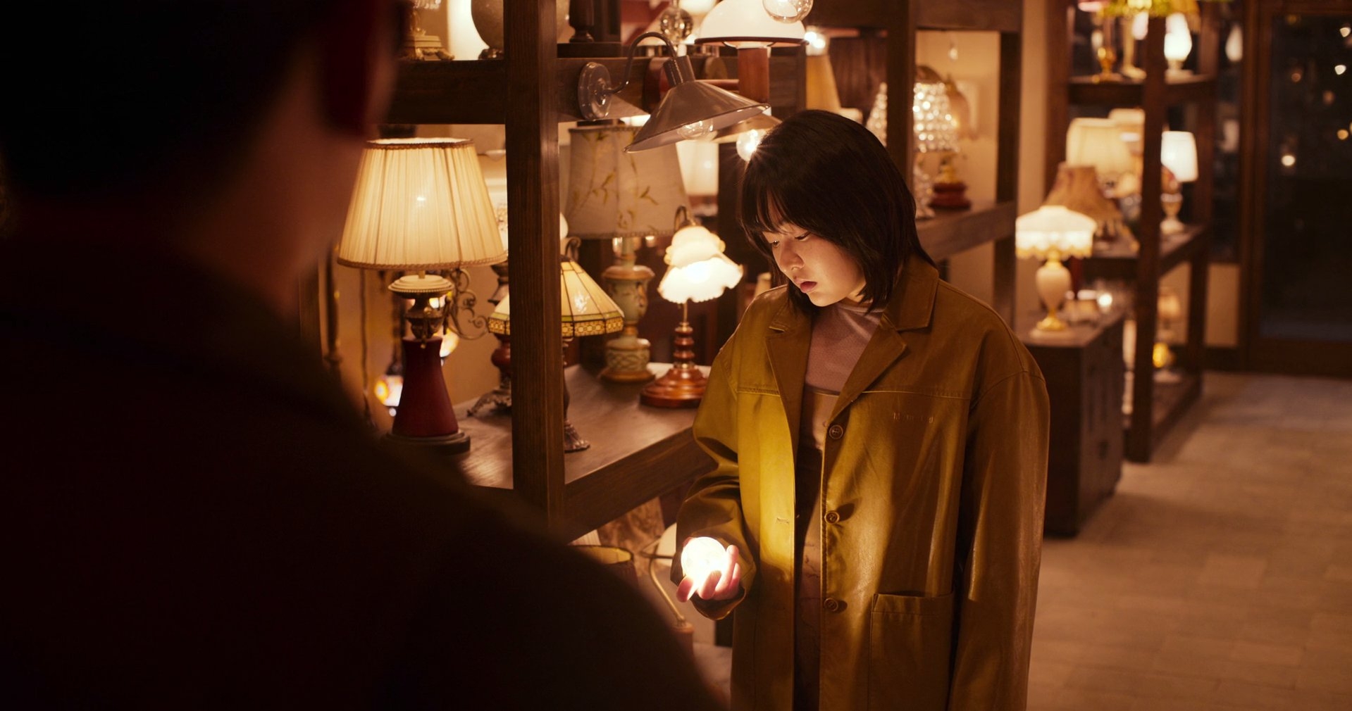 Kim Min Ha góp phần tạo nên thành công cho Light Shop