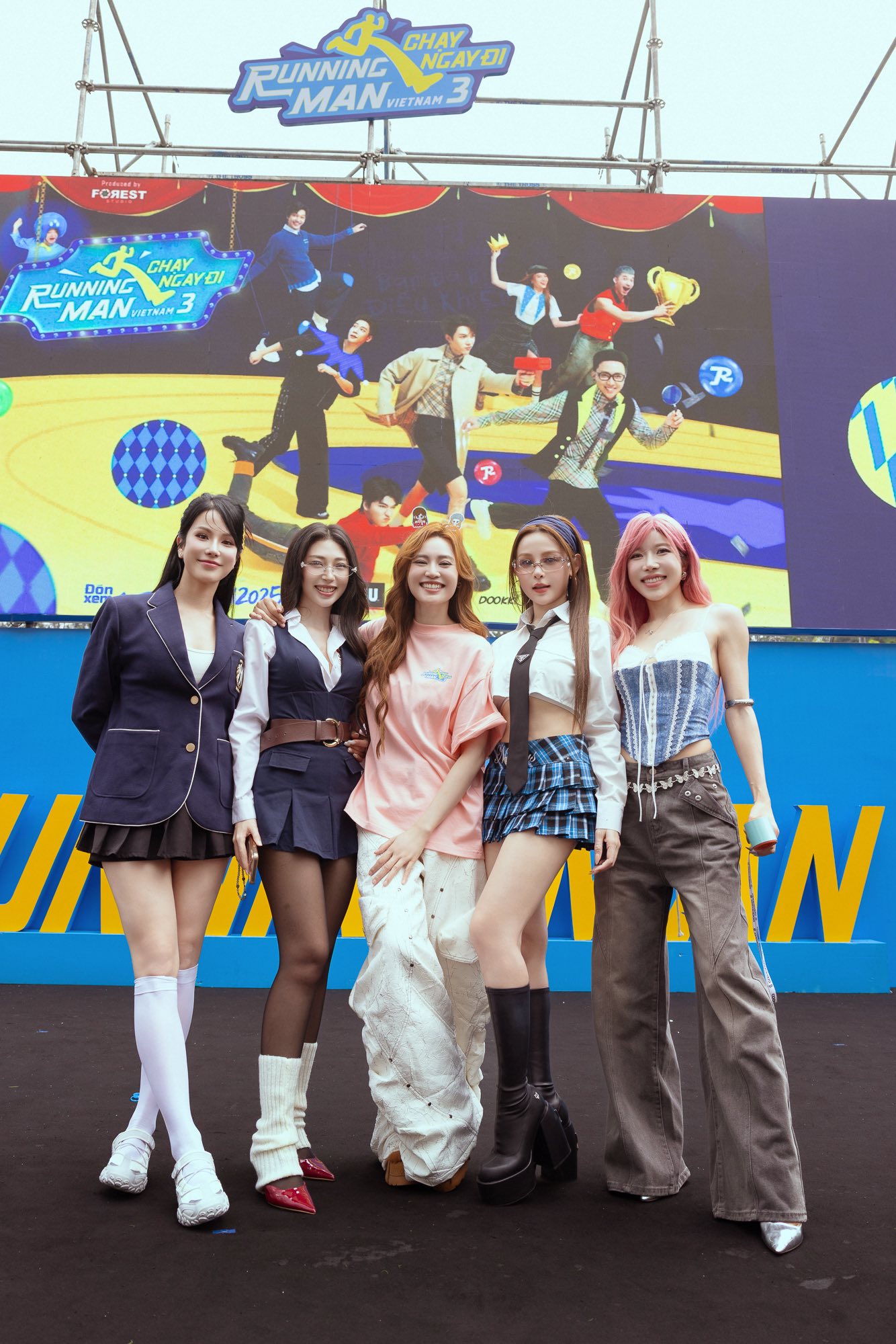 Ninh Dương Lan Ngọc đang gặp rắc rối- Ảnh 5. Diệp Lâm Anh và Lan Ngọc chia sẻ khoảnh khắc chung