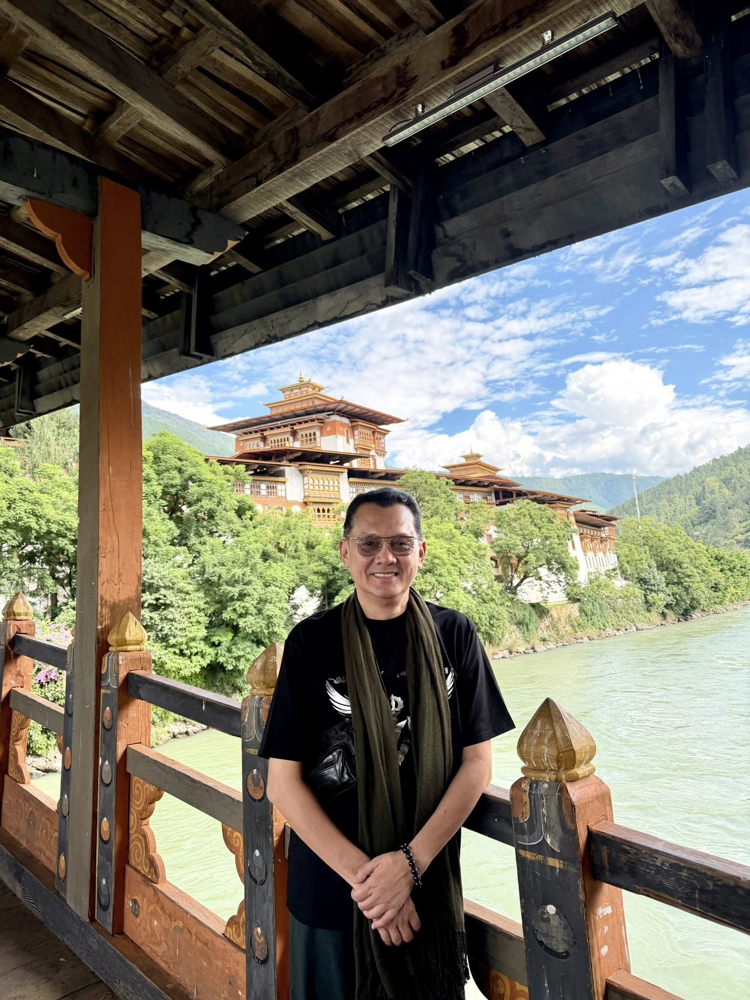 Cuộc sống hiện tại của NSƯT Hữu Châu NSƯT Hữu Châu tuổi U60