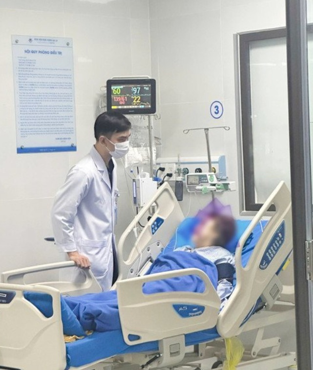 Siu Black nhập viện Siu Black tại bệnh viện