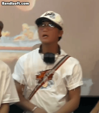 Doãn Quốc Đam ngơ ngác không biết xử lý lời khen