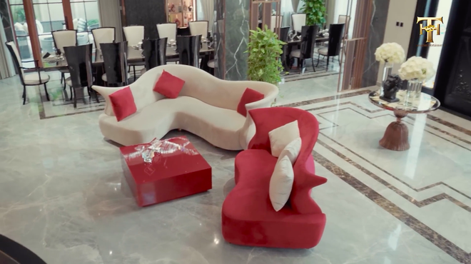 Nội thất bên trong biệt thự của Việt Hương Phòng ngủ biệt thự