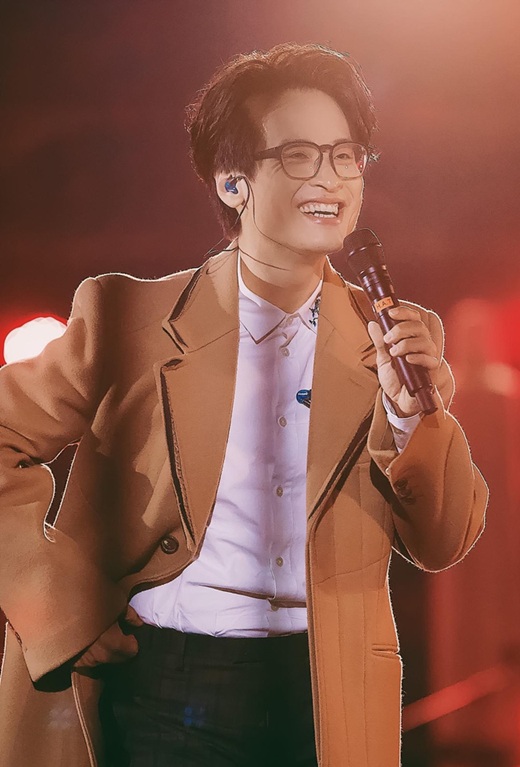 Nam ca sĩ tham gia các hoạt động từ thiện