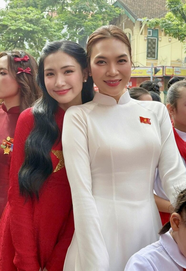 Hòa Minzy xác nhận tham gia concert Mỹ Tâm