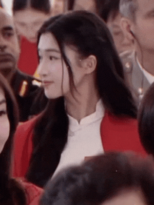 Phương Nhi bên gia đình nhà chồng