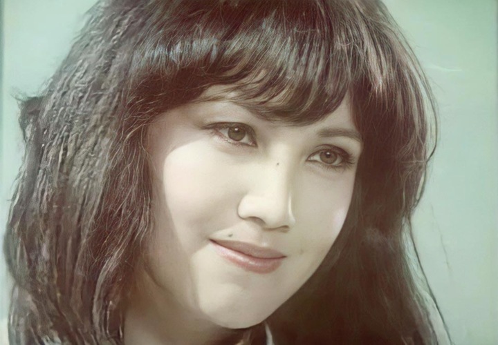 Thanh Lan trong phim Ván bài lật ngửa