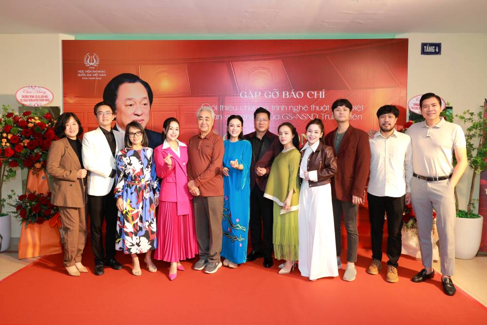 Tập thể giảng viên Khoa Thanh nhạc Giảng viên và nghệ sĩ Khoa Thanh nhạc tại Học viện Âm nhạc Quốc gia Việt Nam