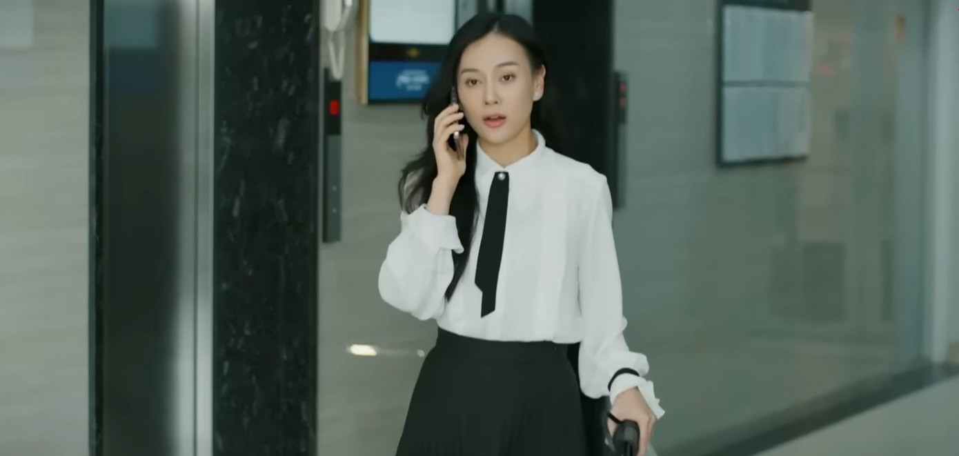 Phong cách thời trang sang trọng của Phương Oanh