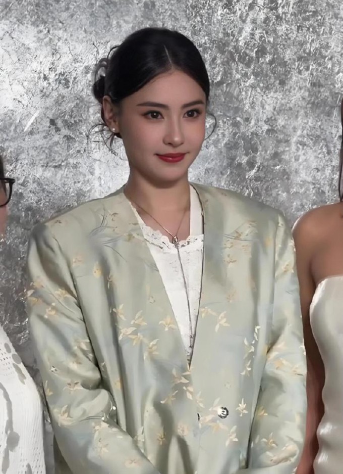 Tai cao thể hiện phúc khí Đôi tai biểu tượng phúc khí, giúp gặp quý nhân thuận lợi công việc