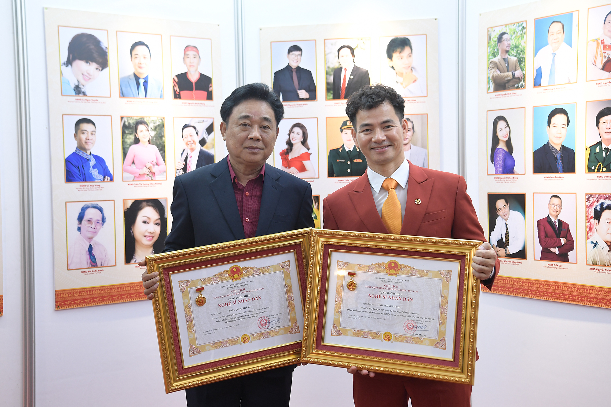 Quốc Khánh nhận danh hiệu NSND Quốc Khánh và Xuân Bắc nhận danh hiệu NSND năm 2023