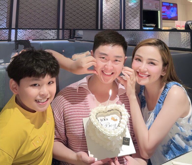 Chồng Diễm Hương thương cả con riêng của cô