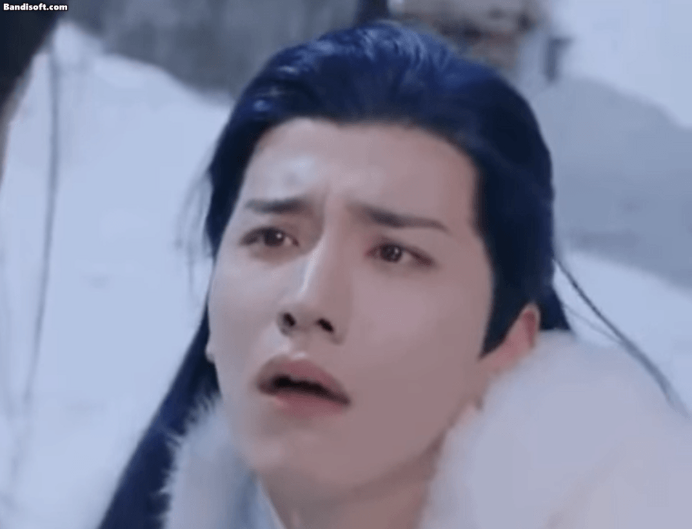 Vẻ đẹp trời sinh đóng cổ trang của Vương Hoằng Nghị