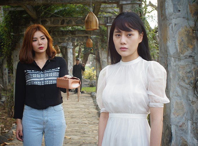 Phương Oanh vai Quỳnh búp bê