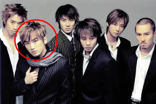 Ca sĩ quốc dân khiến vợ bầu 9 tháng nổi điên ngay trên sóng truyền hình- Ảnh 6. Lee Minwoo được yêu mến rộng rãi tại châu Á