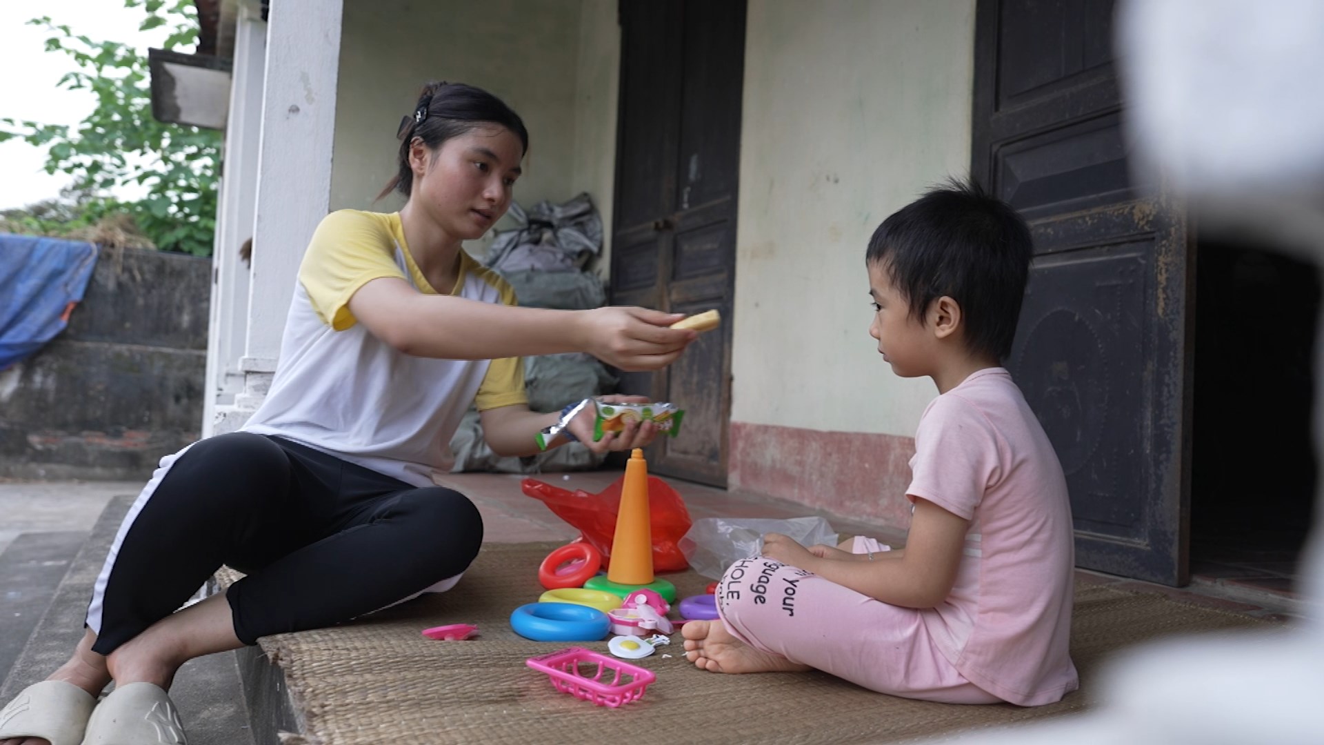 Diệu Nhi tham gia chương trình Diễn viên Diệu Nhi trong Mái ấm gia đình Việt