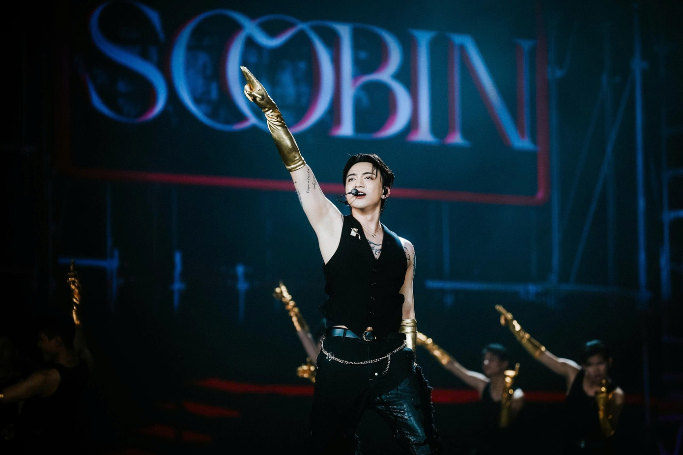 Đông đảo khán giả tại đêm diễn Hàng nghìn khán giả xem concert