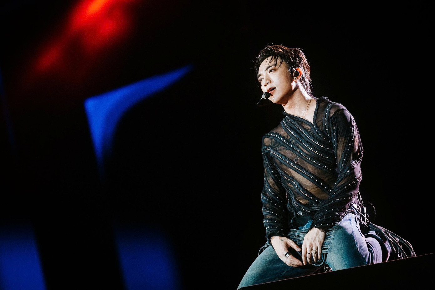 Soobin bùng nổ trong đêm live concert Soobin biểu diễn trên sân khấu