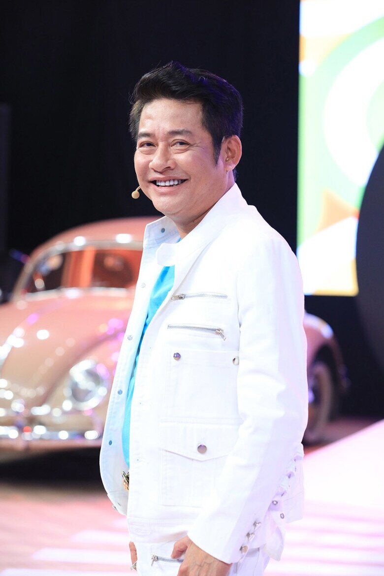 Nghệ sĩ Tấn Beo Nghệ sĩ Tấn Beo đang biểu diễn