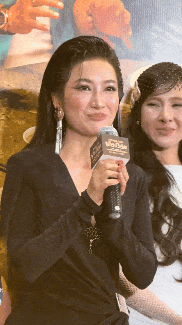 Quỳnh Lam diện váy đen quyền lực